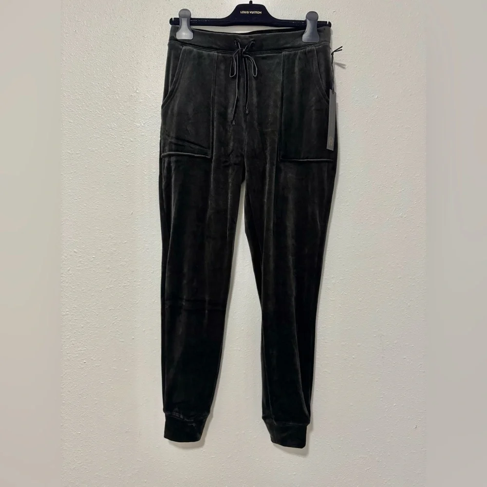 House of Harlow Velour 1960 Nicole Joggers in Black - drawstring - cuffed - NWT